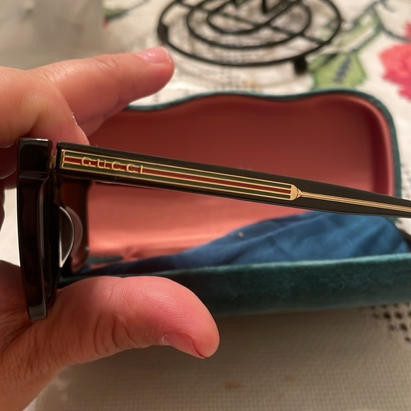 Gucci frames with box no cloth but with box sleeve - Picture 2 of 4